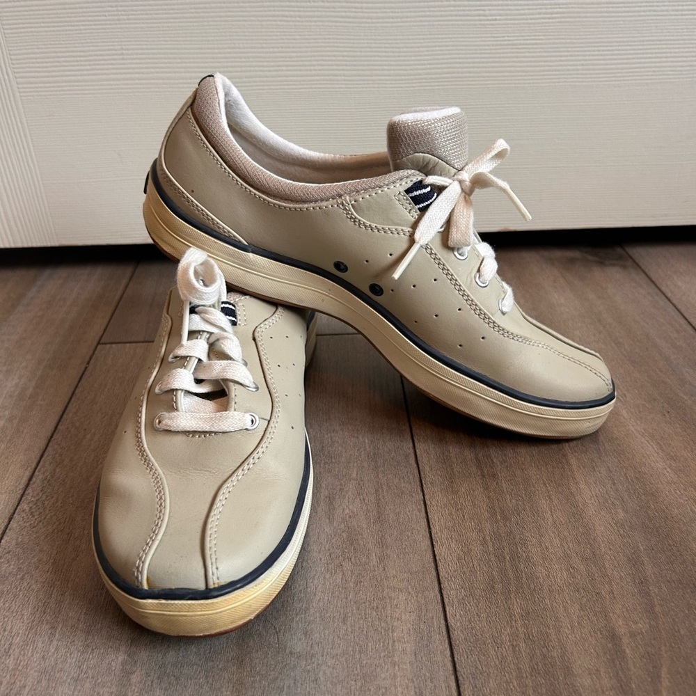 Women’s Keds Spirit Faux Leather Sneakers in taupe/Grey Size 7.5 - Picture 2 of 8